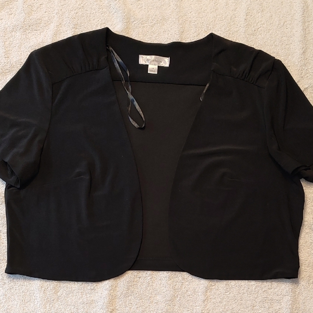Dressbarn Black Fitted Crop Blouse Short Sleeve